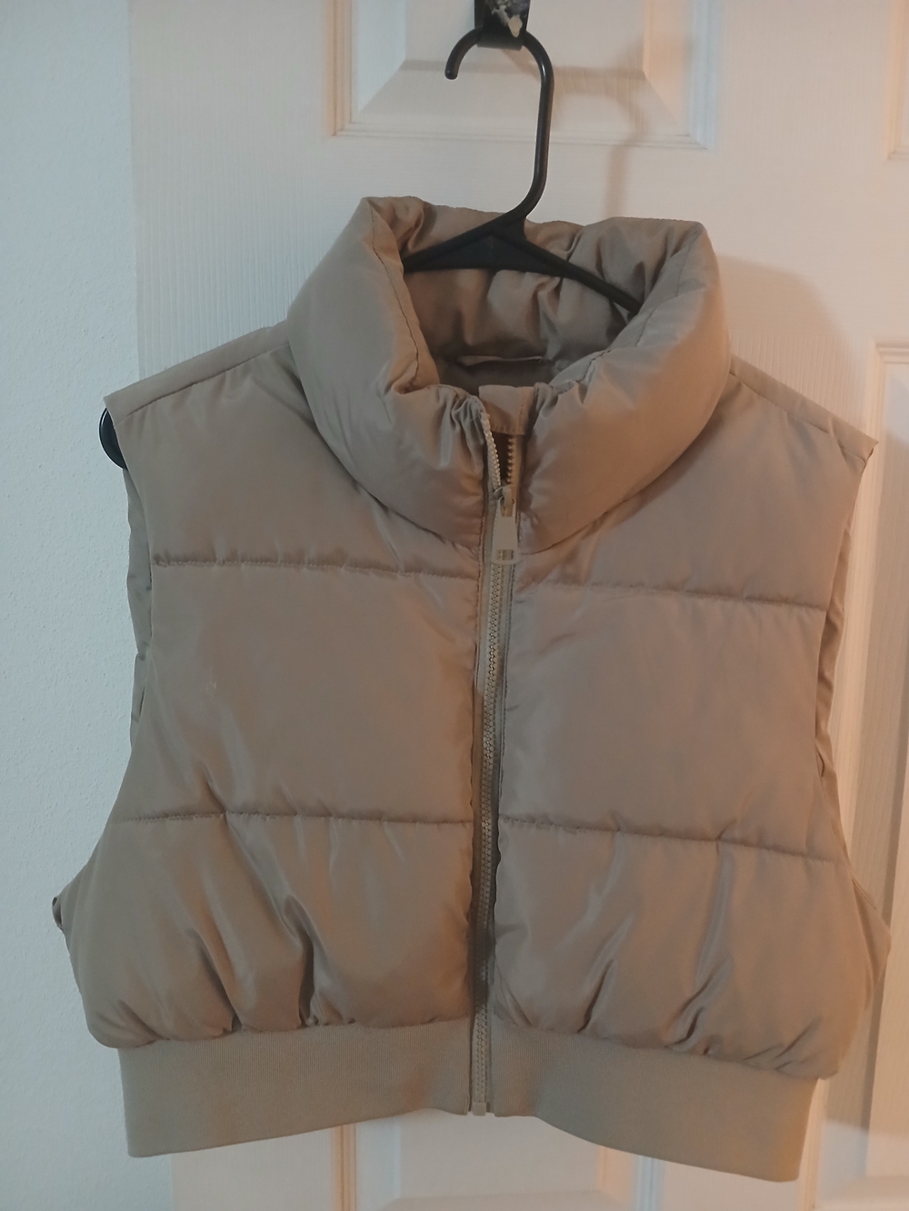 Cropped Puffer Vest - Taupe